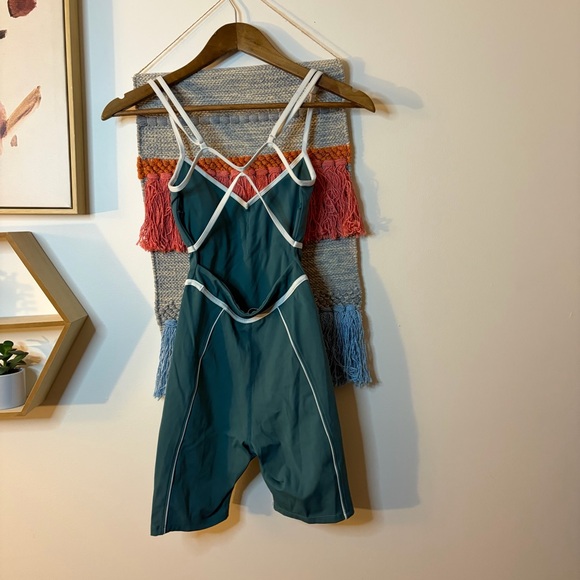 Yllw the Label BREATHE SHORT ONESIE — BODY GREEN small - Picture 3 of 4